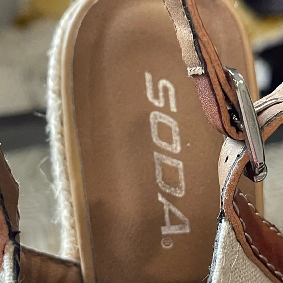 Soda Jafari Cream and Brown Platform Espadrilles Ruched Canvas Wedge Heel 6.5​ - Picture 3 of 7